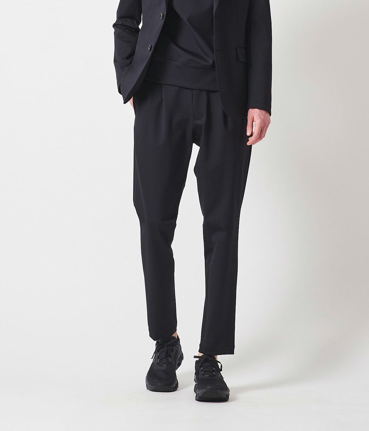 TRAVEL EASY TUCK PANTS | junhashimoto（ジュンハシモト）Official