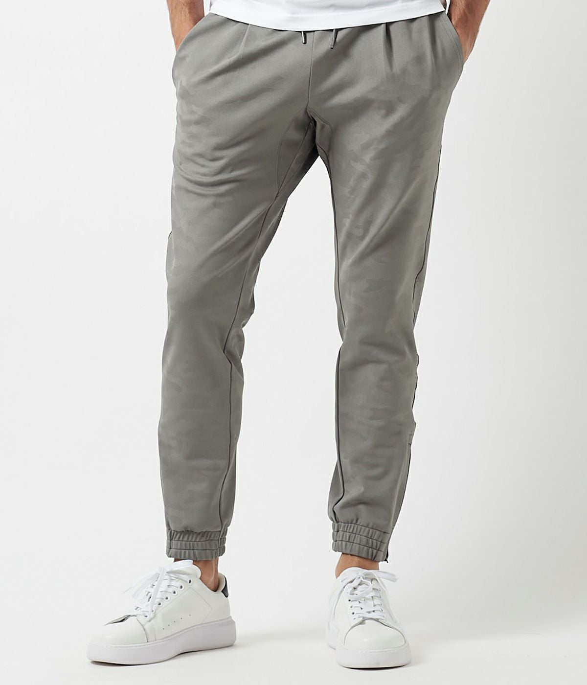 GATHER TUCK PANTS -EMBOSS CAMO- | junhashimoto（ジュンハシモト