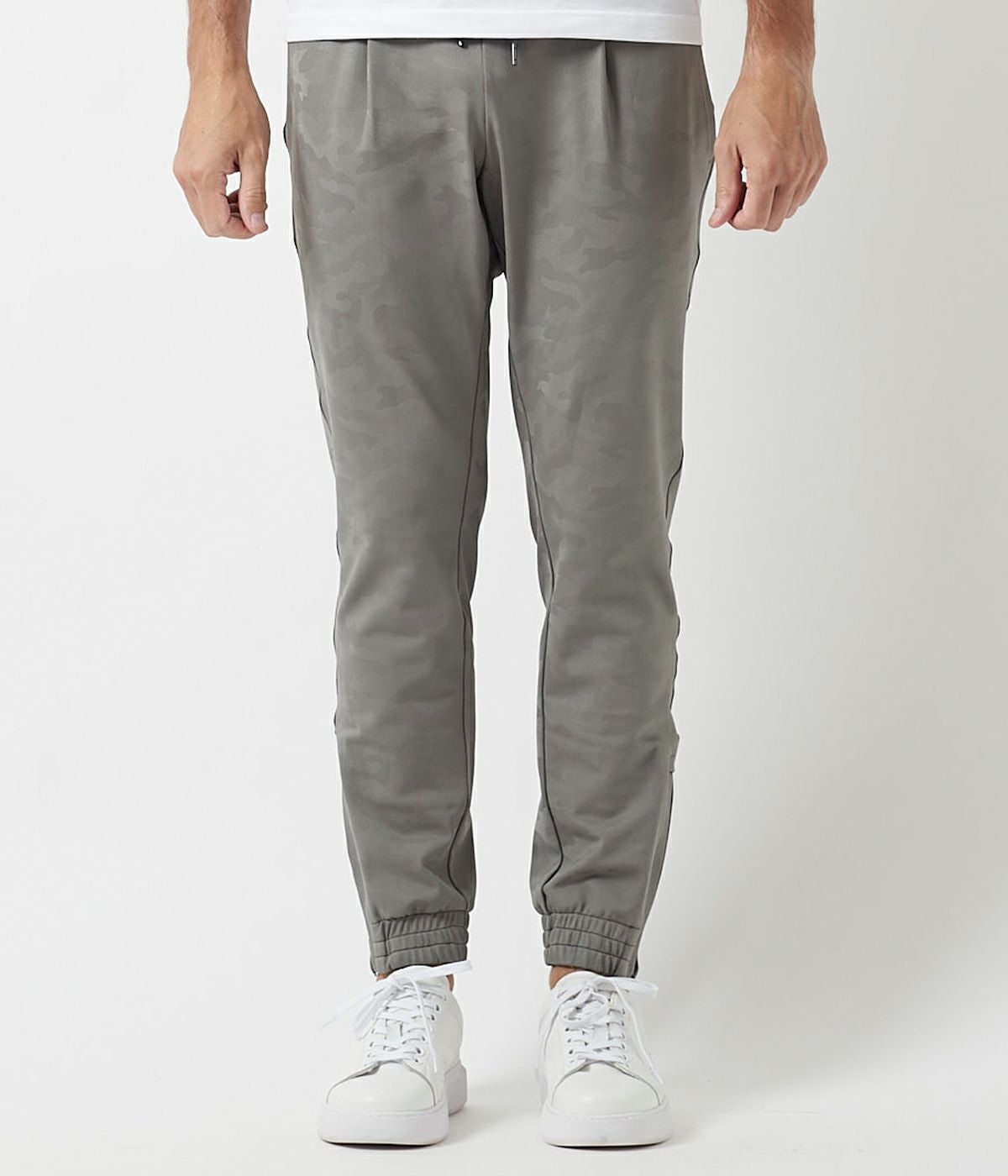 GATHER TUCK PANTS -EMBOSS CAMO- | junhashimoto（ジュンハシモト