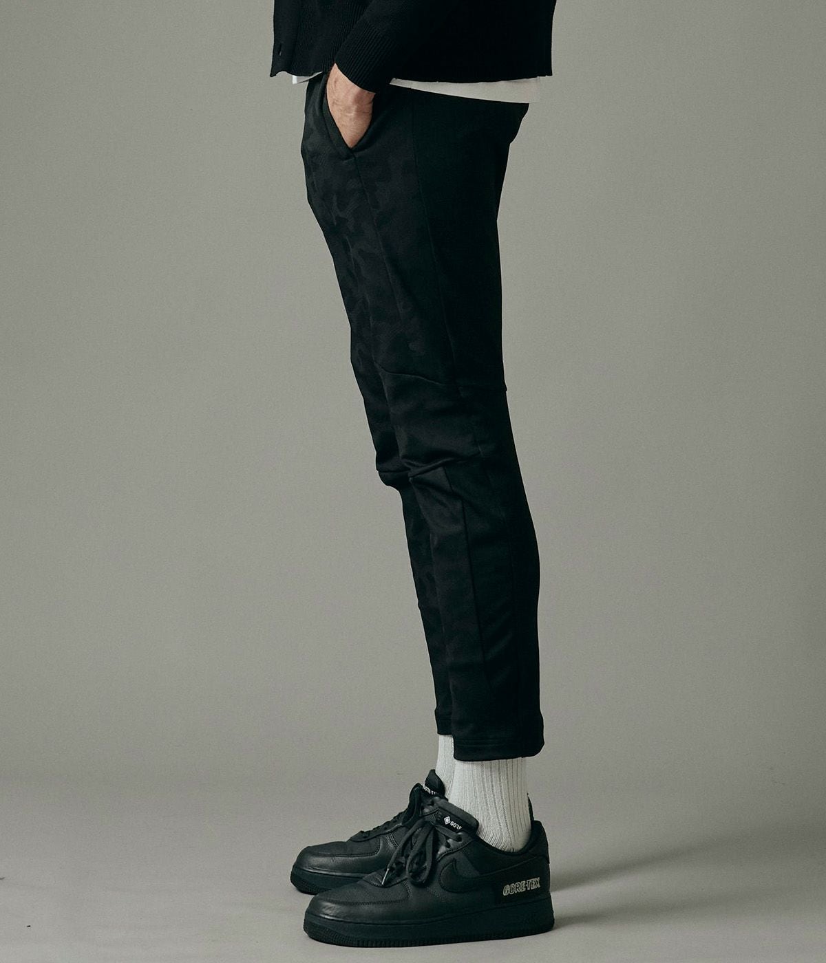 SLIM JERSEY PANTS -EMBOSS CAMO- | junhashimoto（ジュンハシモト